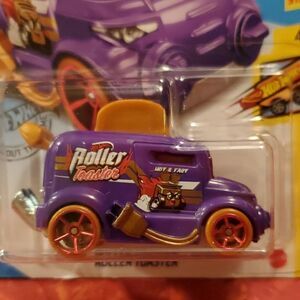 Hot Wheels Roller Toaster Fast Foodie Car NEW